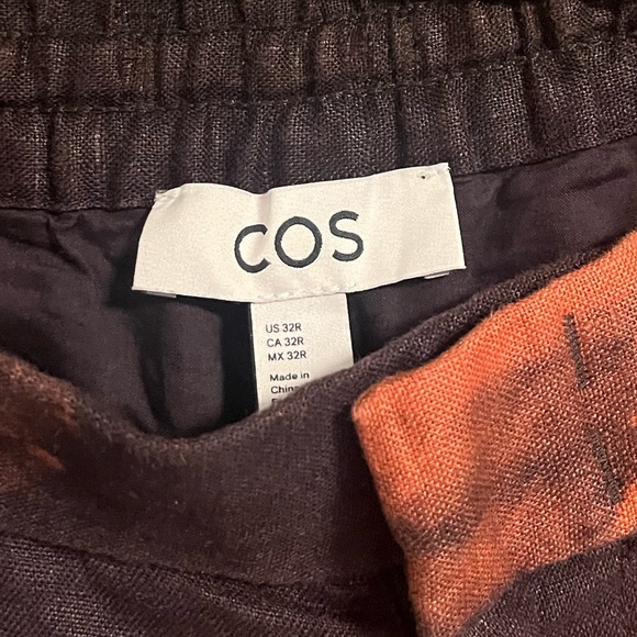 COS Men’s tie-dye shorts. - Picture 2 of 3